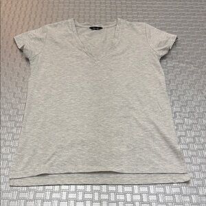Saint + Sofia Heather Gray V-Neck T-Shirt Women’s S